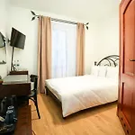 Admiral Bed & Breakfast 3*