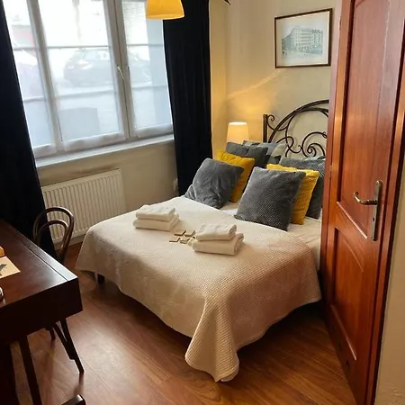Admiral Bed & Breakfast 3*