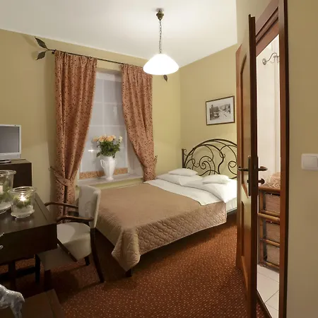 Admiral Bed & Breakfast 3*