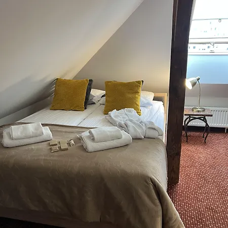 海军上将别墅酒店 格丁尼亚