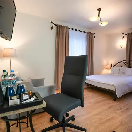 海军上将别墅酒店 住宿加早餐酒店 格丁尼亚