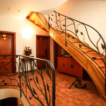 Admiral Bed & Breakfast 3*