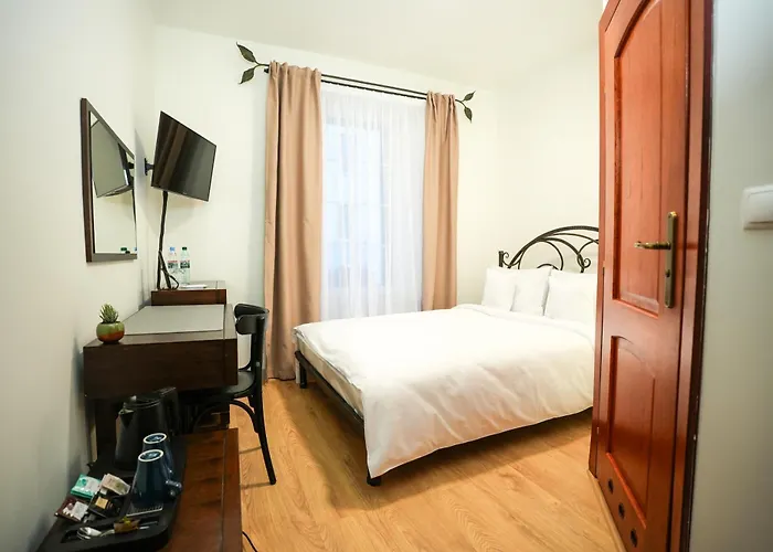 Admiral فندق مبيت وإفطار 3*