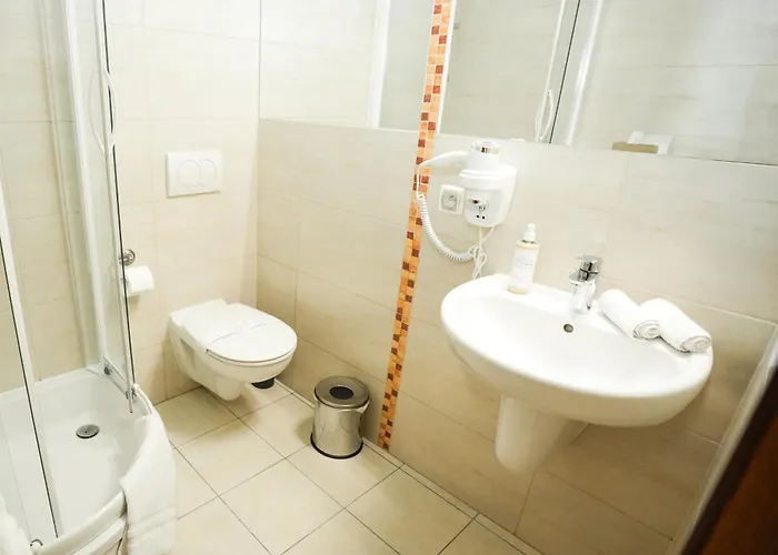 فندق مبيت وإفطار Admiral 3*